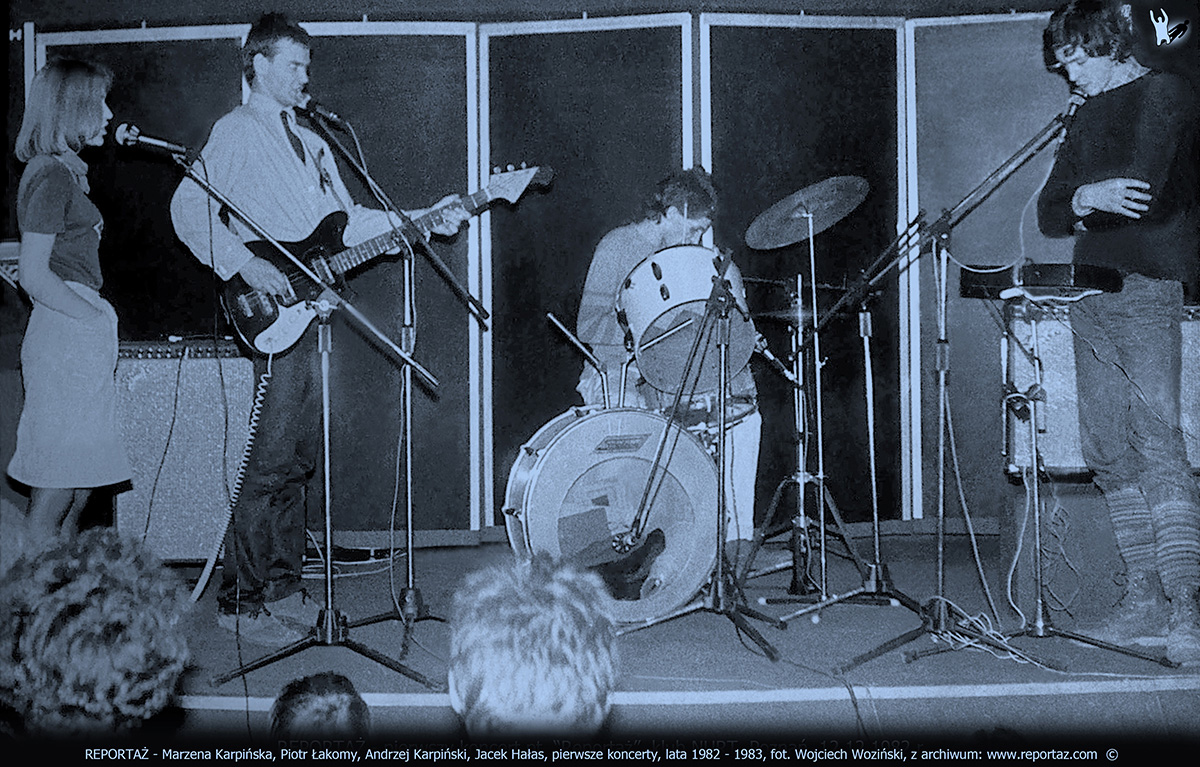 Pierwszy koncert zespołu Reportaż. Marzena Karpińska (Kaczmarek). Piotr Łakomy, Andrzej Karpiński, Jacek Hałas.Klub Nurt poznań 1982.