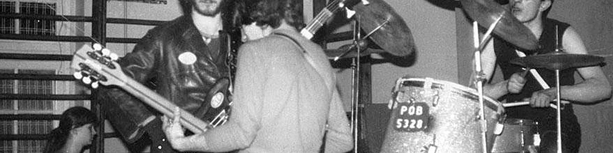 Piotr Łakomy, Andrzej Karpiński, Jan Knaflewski koncert Kres odbył się w Liceum Plastycznym, ul. Junikowska 33 Poznań, 26 lutego 1981 r.